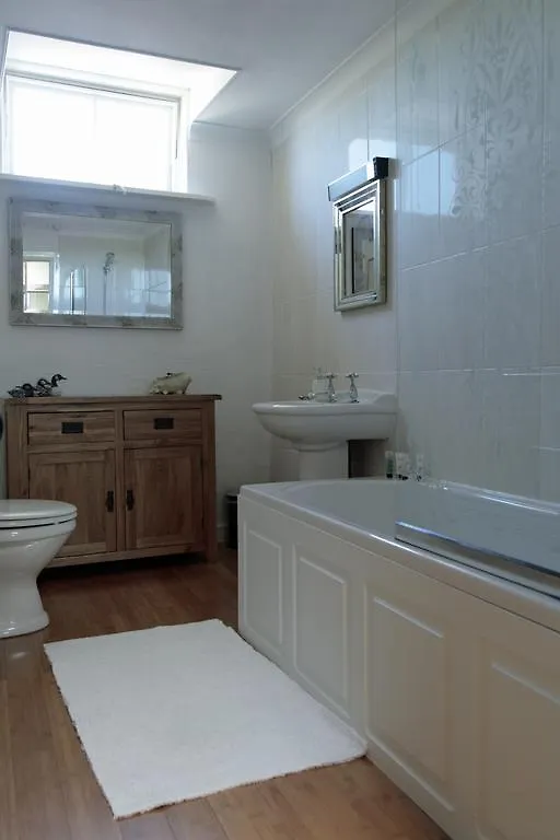 ** Nocleg ze śniadaniem Bed and Breakfast The Beeches Churchill  Wielka Brytania
